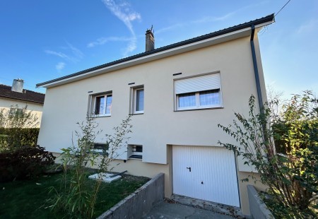 Maison rénovée avec une étiquette énergétique passant de F à A