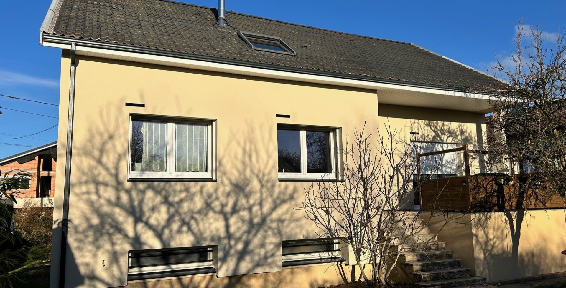 Façade rénovée après travaux d’isolation extérieure